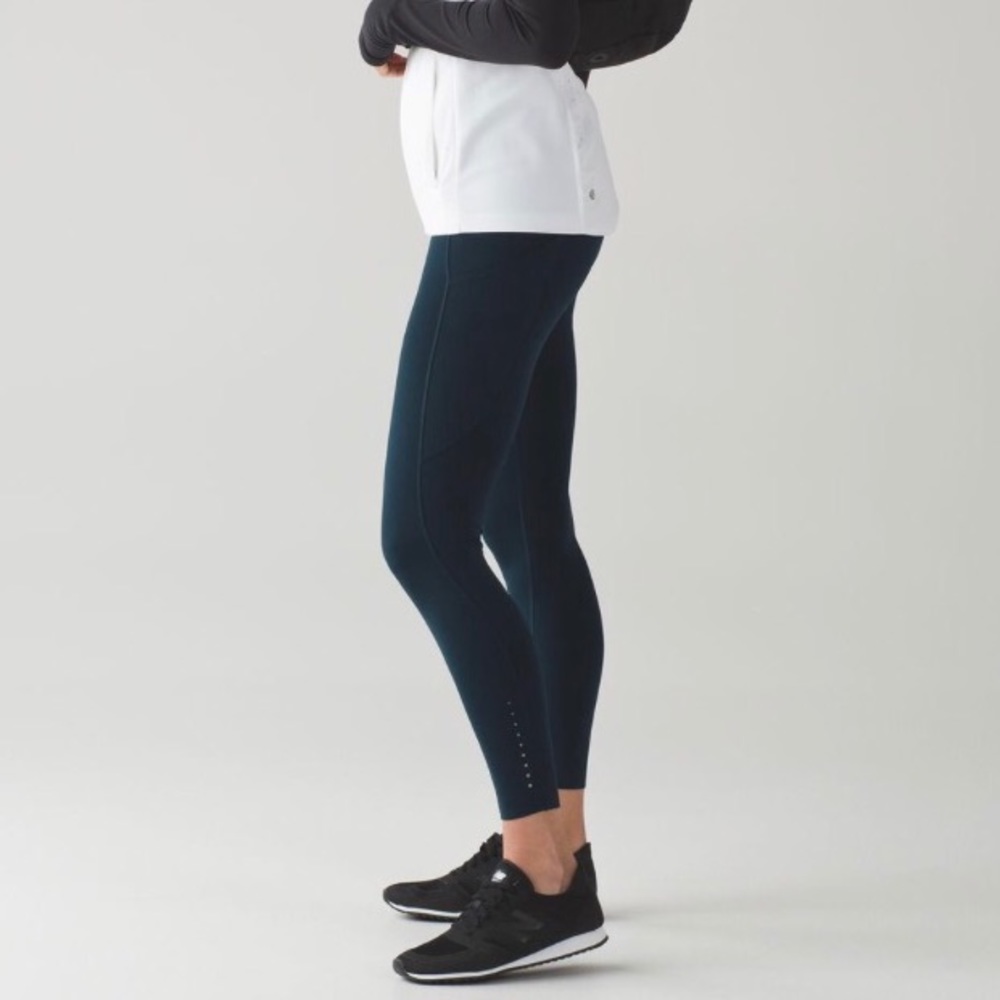 Like New Fast & Free 7/8 Tight